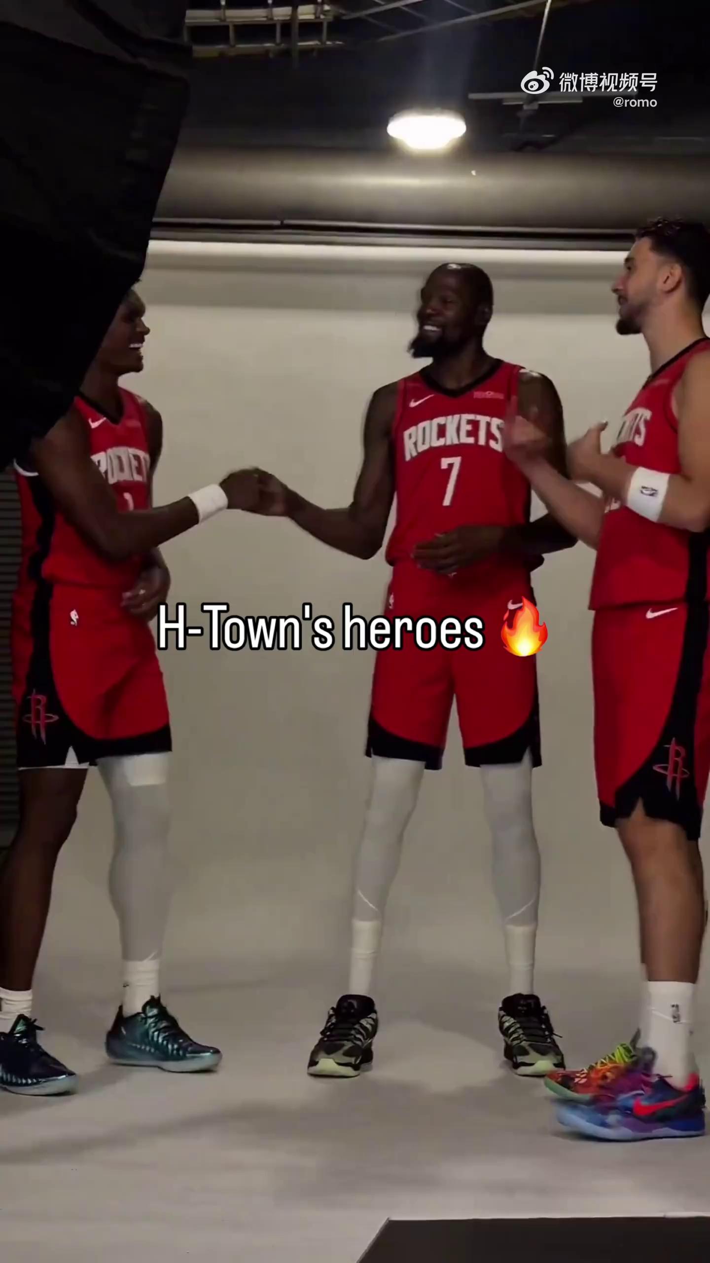 包含纽约尼克斯发布备战花絮,转会期状态回暖,NBA常规赛任务艰巨,医务组通报恢复的词条 包含纽约尼克斯发布备战花絮,转会期状态回暖,NBA常规赛任务艰巨,医务组通报恢复的词条