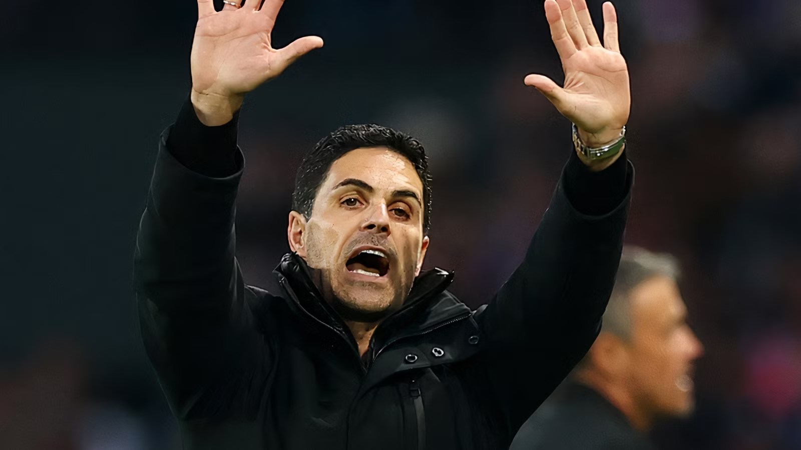 里程碑夜阿森纳更衣室发声，英超集结日刷纪录，球迷炸锅，高层口径保持一致(阿森纳为什么这么强)